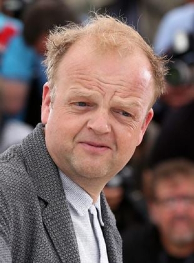Toby Jones portrait