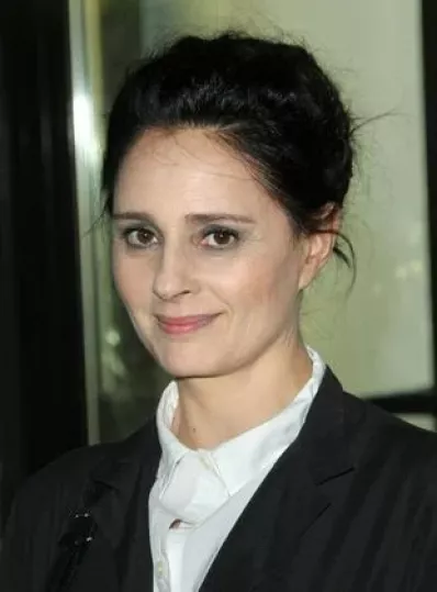 Anouk Grinberg