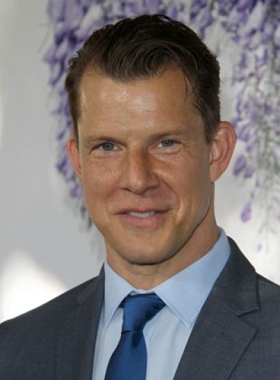 Eric Mabius