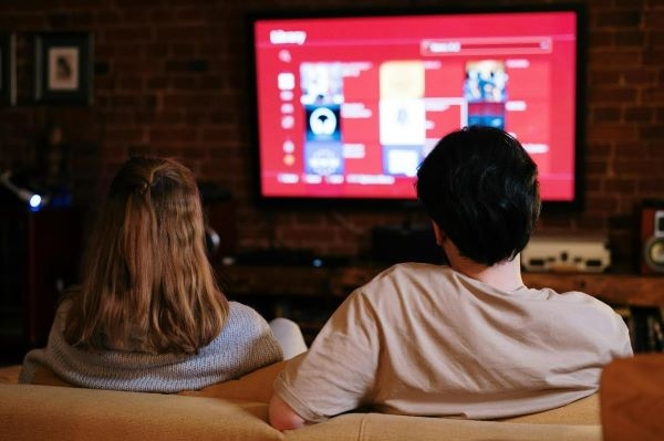 regarder at home